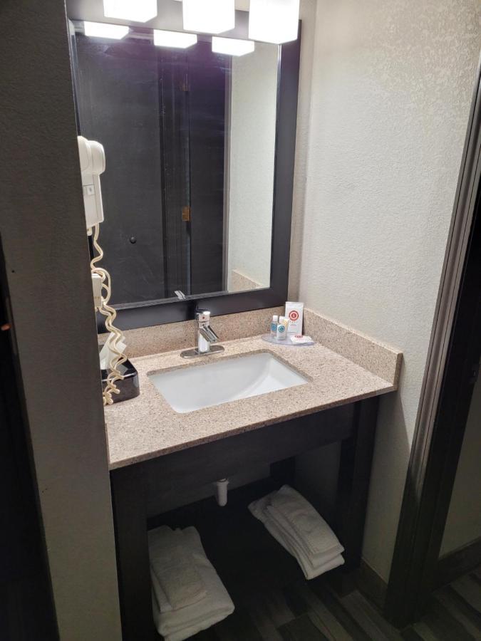 Comfort Inn Cleveland Airport Middleburg Heights Exteriér fotografie