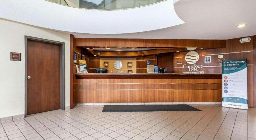 Comfort Inn Cleveland Airport Middleburg Heights Exteriér fotografie